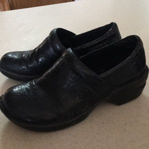 B.O.C black patterned clogs